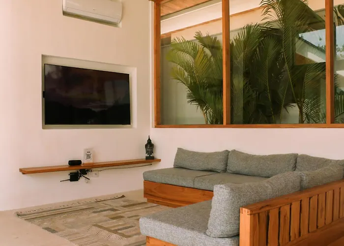 Villa Lucilla, Beautiful In The Heart Of Uluwatu (Bali)